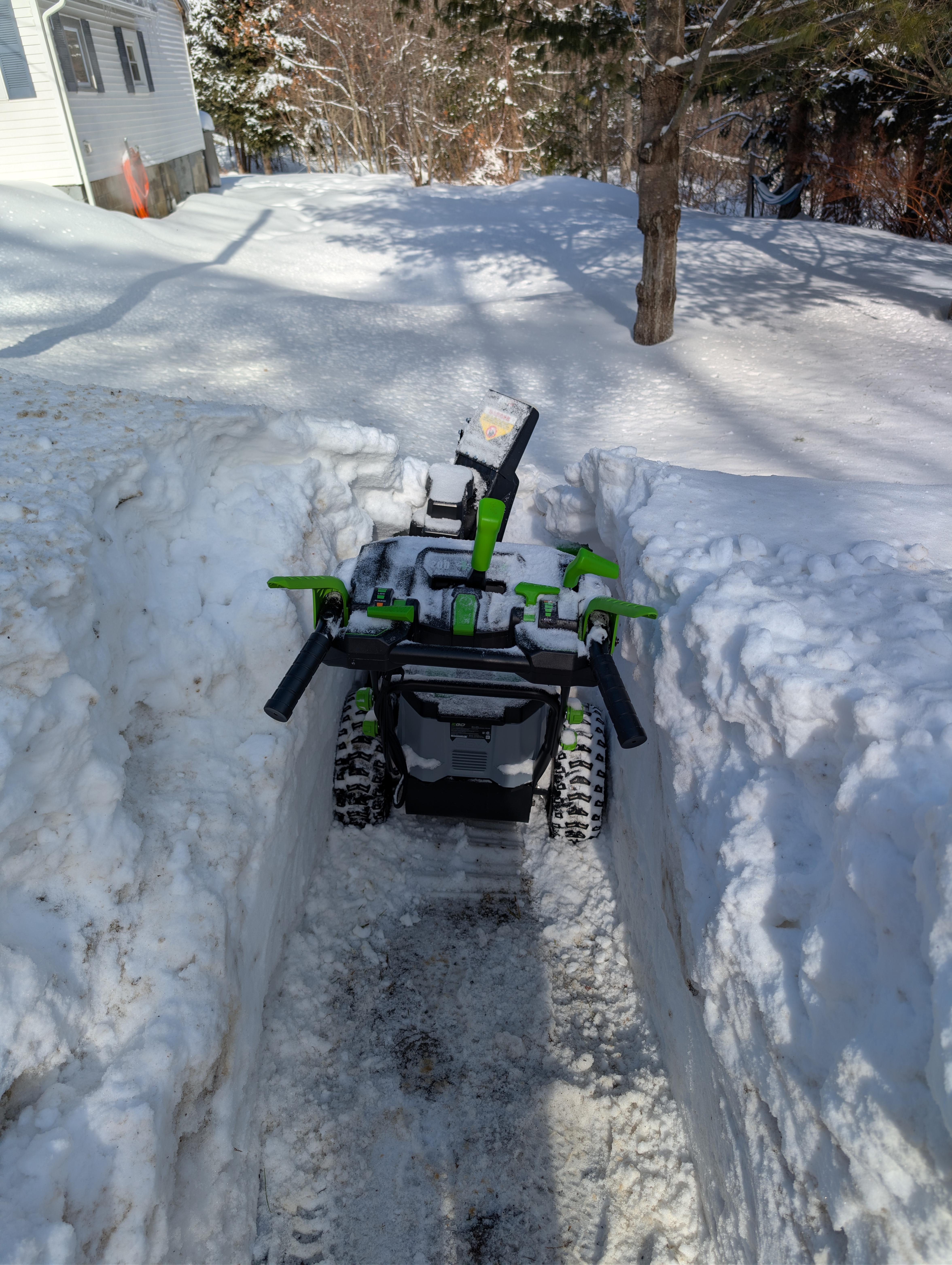 SNT2400 owner photo by McJade: Fantastic! Snowblower